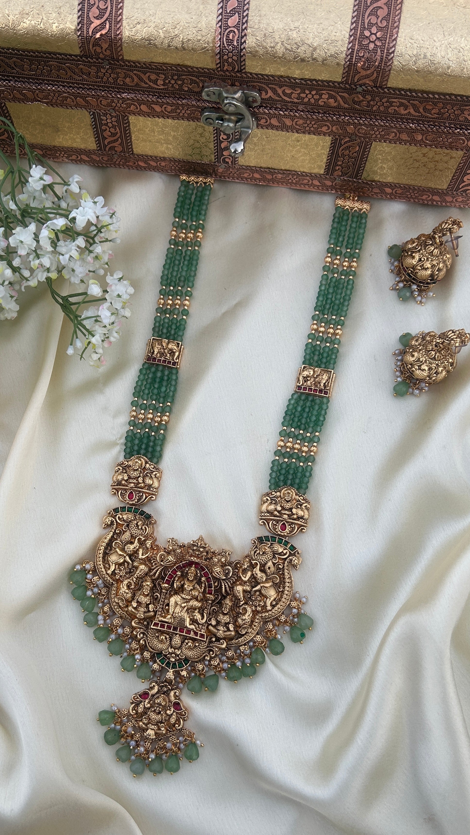 Green Mahalakshmi haram
