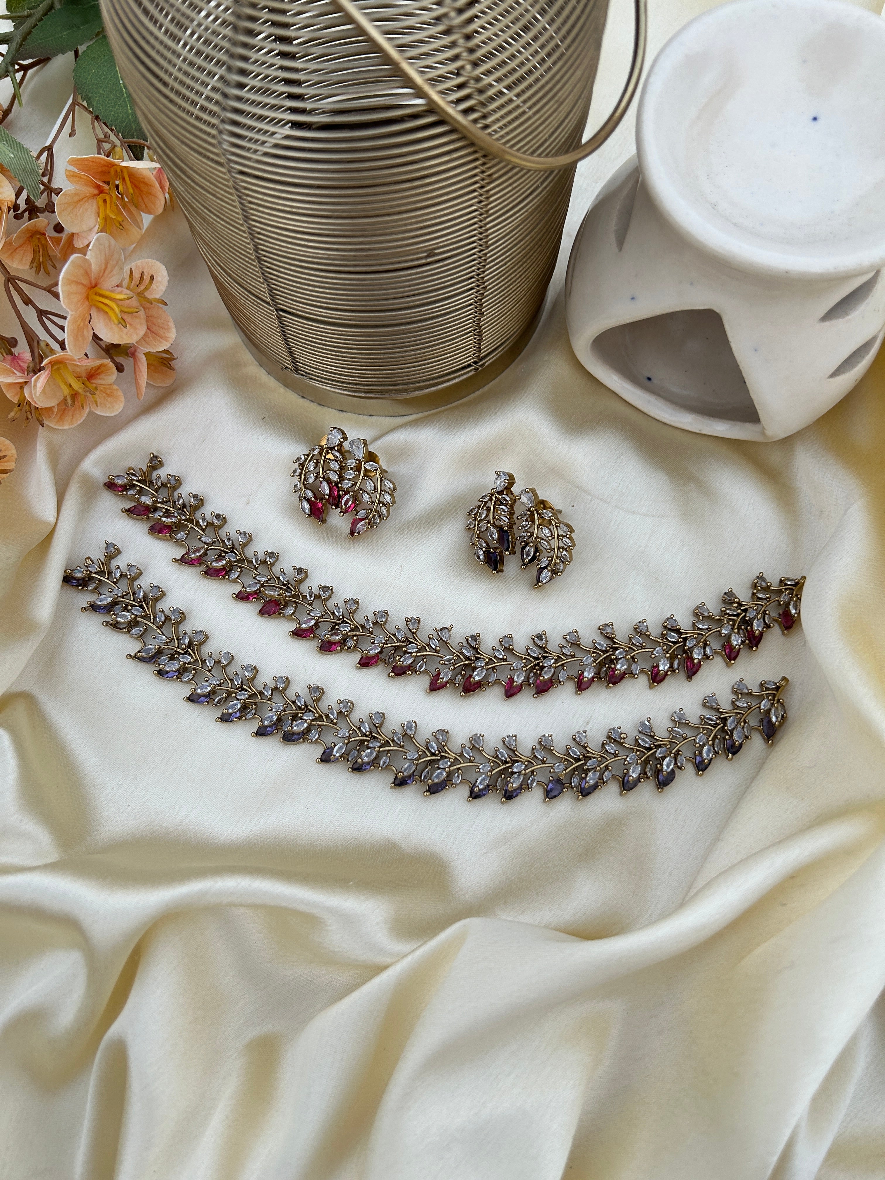 Leafy AD choker (EK036)