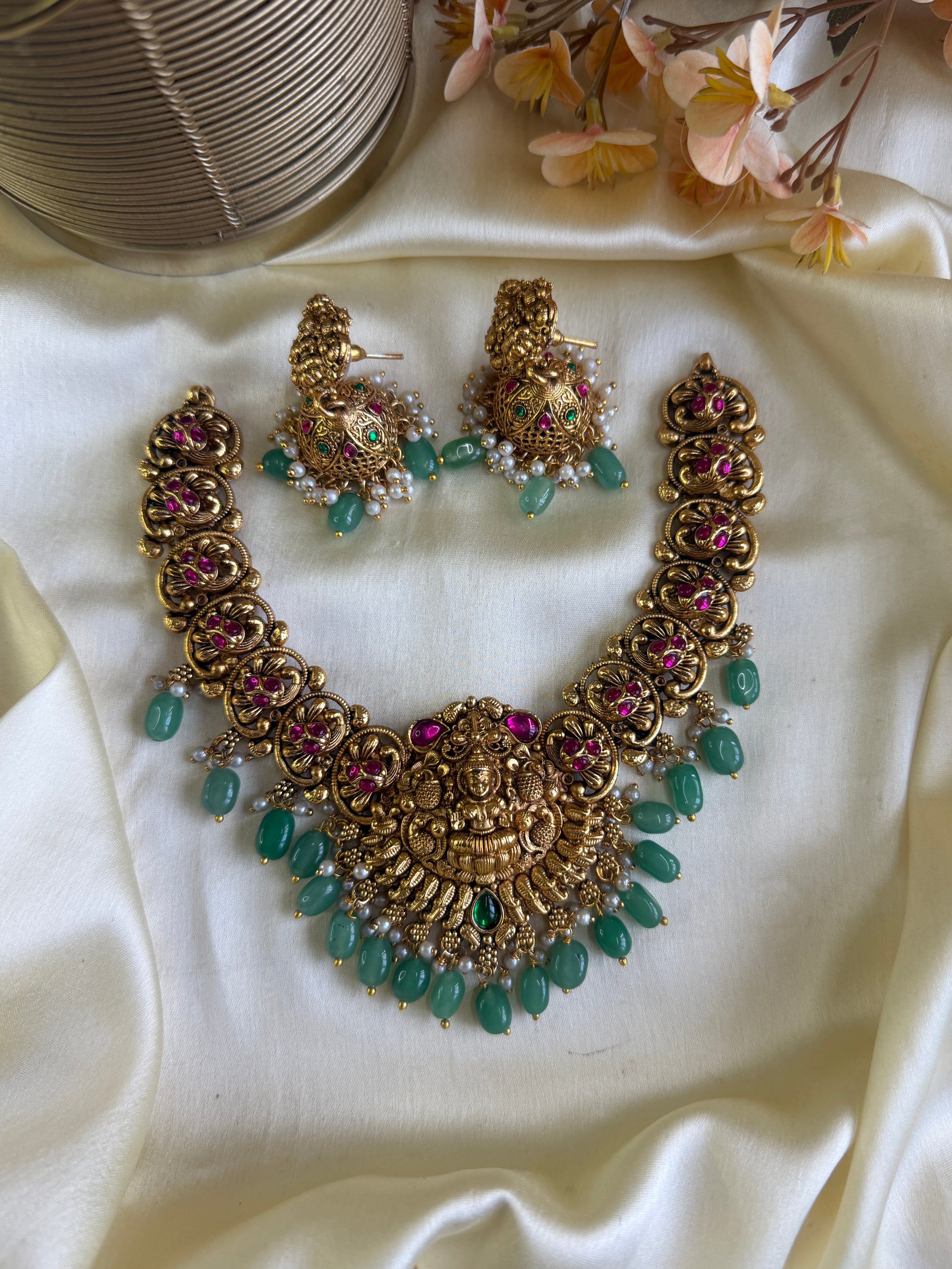Shreya Traditional necklace