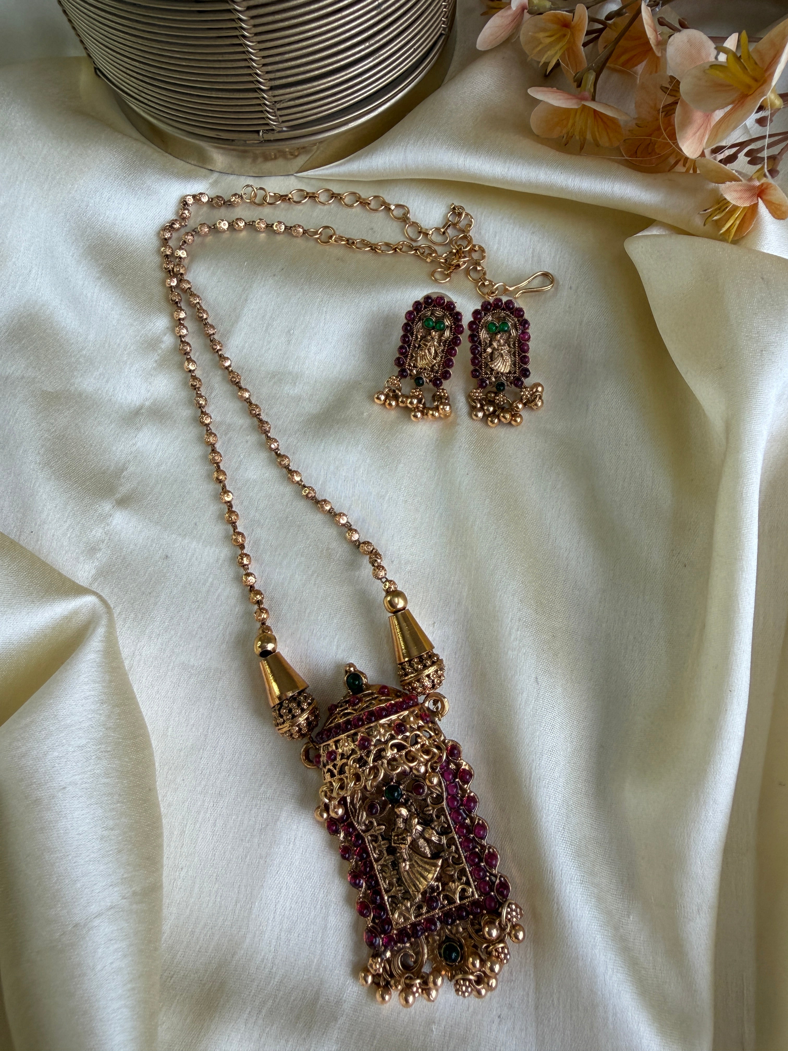 Radhe Krishna pendant chain